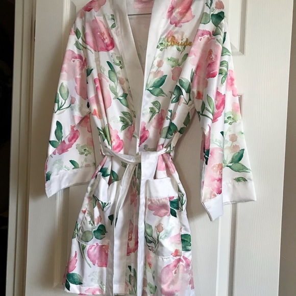 Floral Bride Robe with Pockets - Picture 1 of 4